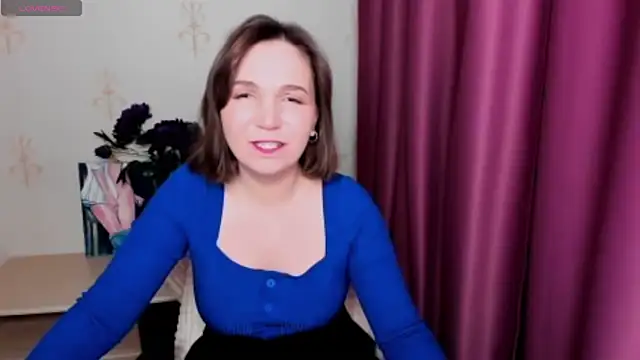 Snapshot of KindHazelHere_ chatting on February 12, 11:18 am KindHazelHere online show from February 12, 11:18 am