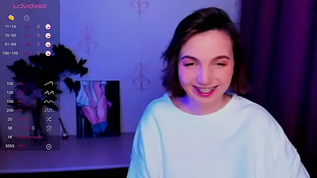 KindHazelHere  online show from October 14, 11:22 am