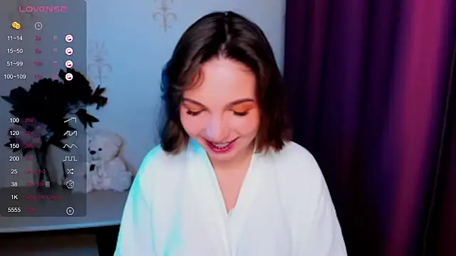 KindHazelHere  online show from November 18, 9:14 am