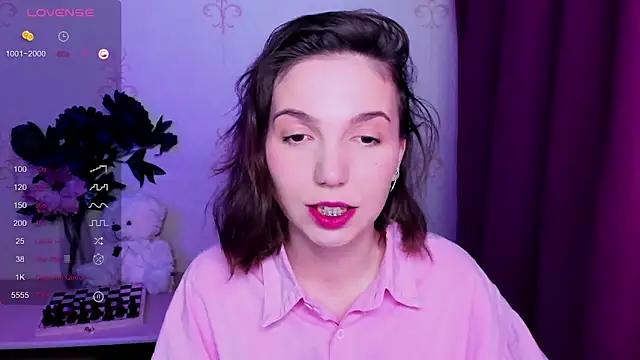 KindHazelHere  online show from March 26, 10:26 pm