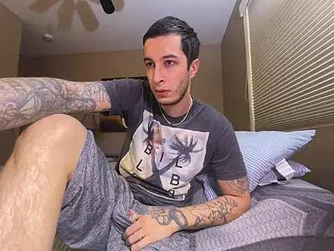 Snapshot of Bwcjoshbanks chatting on October 13, 10:54 pm Bwcjoshbanks online show from October 13, 10:54 pm