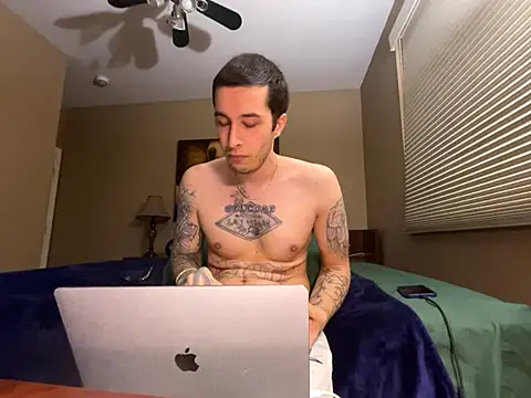 Snapshot of Bwcjoshbanks chatting on October 22, 1:50 am Bwcjoshbanks online show from October 22, 1:50 am