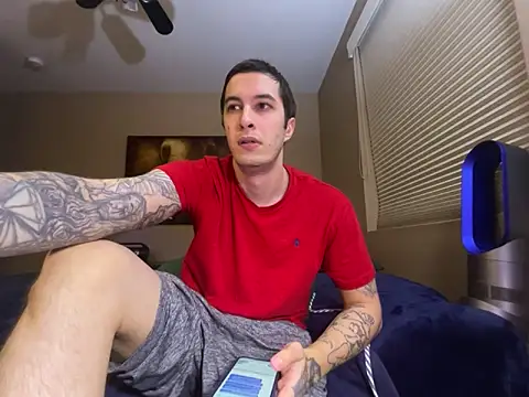 Snapshot of Bwcjoshbanks chatting on October 31, 3:07 am Bwcjoshbanks online show from October 31, 3:07 am