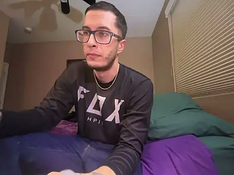 Snapshot of Bwcjoshbanks chatting on November 22, 4:11 am Bwcjoshbanks online show from November 22, 4:11 am