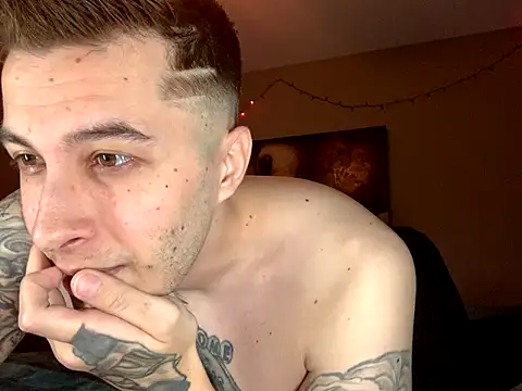 Snapshot of Bwcjoshbanks chatting on December 20, 10:50 pm Bwcjoshbanks online show from December 20, 10:50 pm