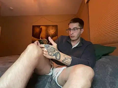 Snapshot of Bwcjoshbanks chatting on March 2, 3:41 am Bwcjoshbanks online show from March 2, 3:41 am