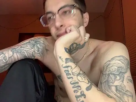 Snapshot of Bwcjoshbanks chatting on March 13, 6:20 am Bwcjoshbanks online show from March 13, 6:20 am