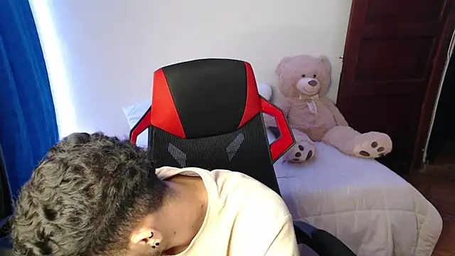 stevenSEX123 online show from December 13, 10:45 pm