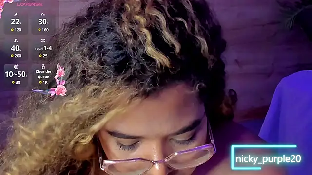  nickypurple  online show from January 11, 2:20 am