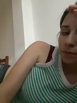 Snapshot of magiu96 chatting on February 16, 9:55 pm magiu96 online show from February 16, 9:55 pm