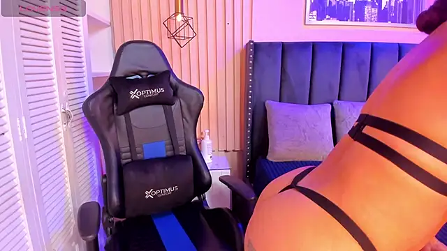 ashlye miller  online show from January 21, 3:48 am