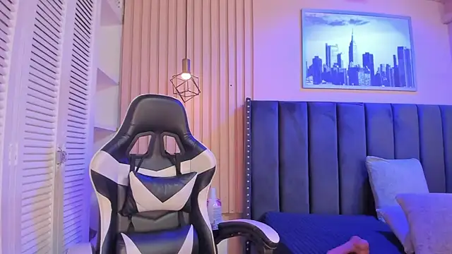 ashlye miller  online show from March 28, 4:34 am