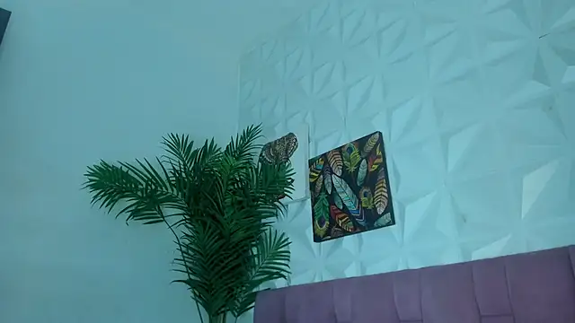 Hellen Sky online show from February 4, 7:09 pm