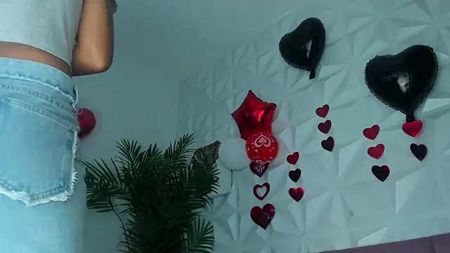 Snapshot of Hellen_Sky chatting on March 3, 7:09 pm Hellen Sky online show from March 3, 7:09 pm