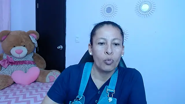 mature martina online show from January 23, 10:33 pm