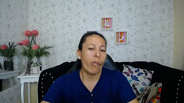 mature martina online show from February 17, 11:09 pm