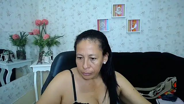 mature martina online show from February 18, 2:16 am