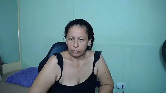 mature martina online show from February 26, 10:04 am