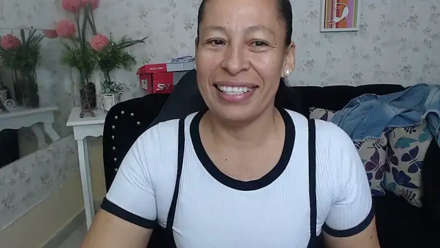mature martina online show from March 21, 12:06 pm