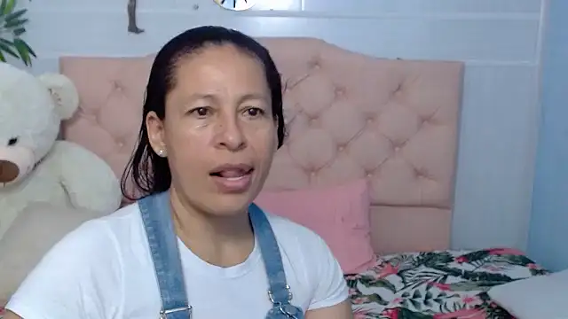 mature martina online show from September 9, 10:42 pm