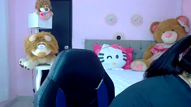 Snapshot of mature_martina chatting on December 17, 6:47 pm mature martina online show from December 17, 6:47 pm