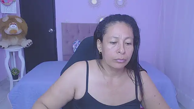 Snapshot of mature_martina chatting on February 15, 7:51 am mature martina online show from February 15, 7:51 am