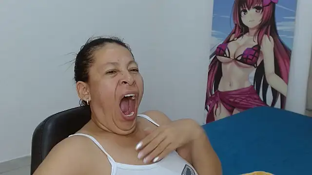 Snapshot of mature_martina chatting on March 15, 9:04 am mature martina online show from March 15, 9:04 am