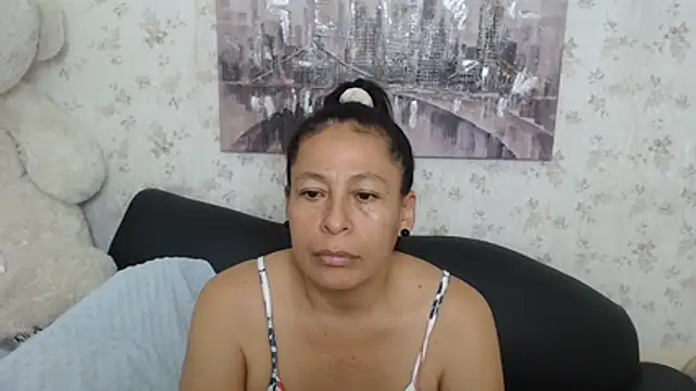 mature martina online show from May 21, 10:11 am