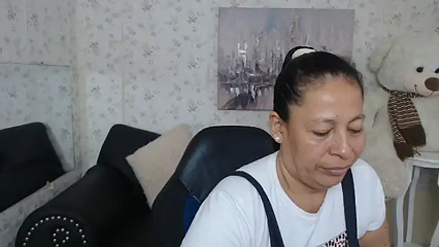 mature martina online show from June 19, 10:13 pm