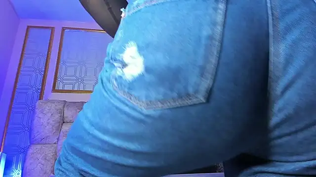 AnnyLopezz  online show from January 11, 10:29 am