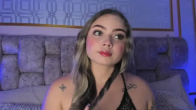 AnnyLopezz  online show from January 30, 3:44 am