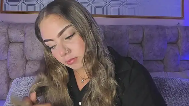 AnnyLopezz  online show from February 11, 3:40 am