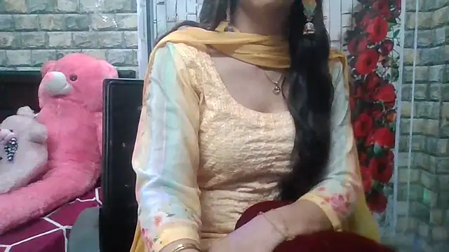 Snapshot of Sexy_iknoor chatting on March 7, 5:37 am Sexy iknoor online show from March 7, 5:37 am