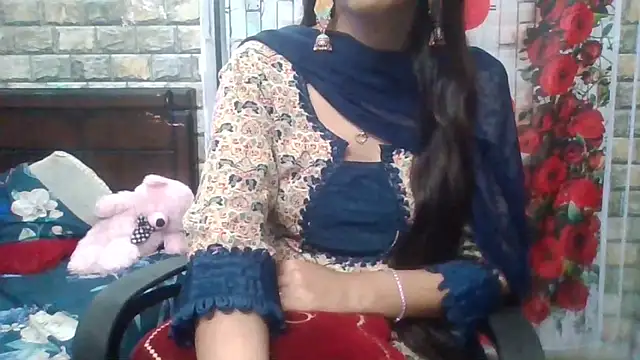 Snapshot of Sexy_iknoor chatting on March 23, 5:22 am Sexy iknoor online show from March 23, 5:22 am