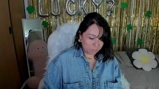 bigbooty-30 online show from March 15, 3:07 am