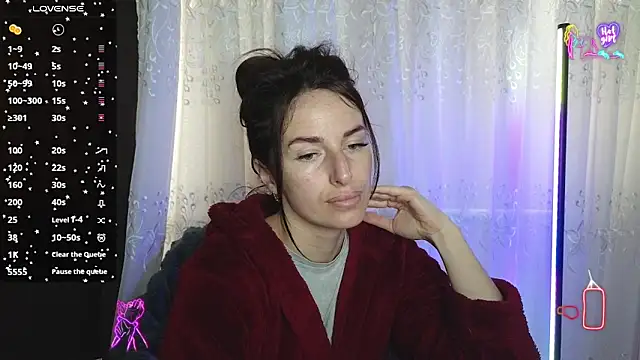 xx adrihanna xx online show from May 10, 6:40 am