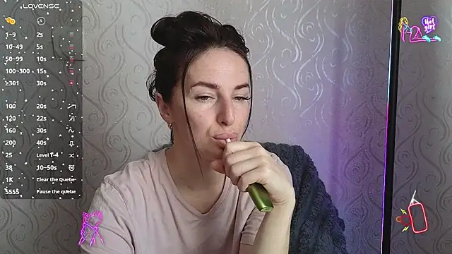 xx adrihanna xx online show from May 11, 5:35 am