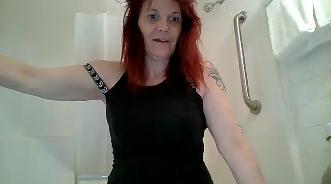 spundarella420 online show from January 14, 9:09 pm