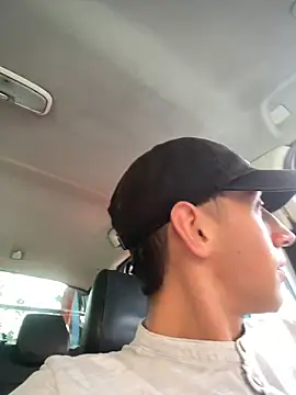 Snapshot of vpn1000 chatting on April 1, 8:28 pm vpn1000 online show from April 1, 8:28 pm