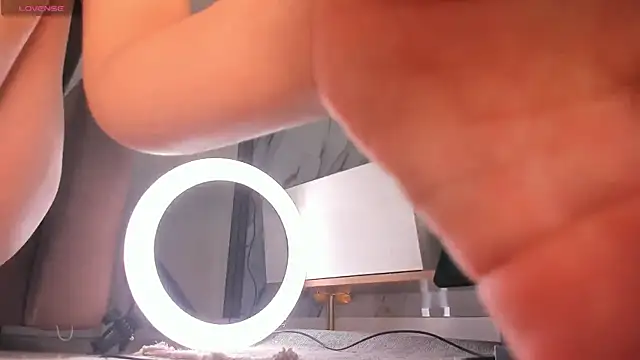 Snapshot of su_nan chatting on March 5, 1:28 pm su nan online show from March 5, 1:28 pm