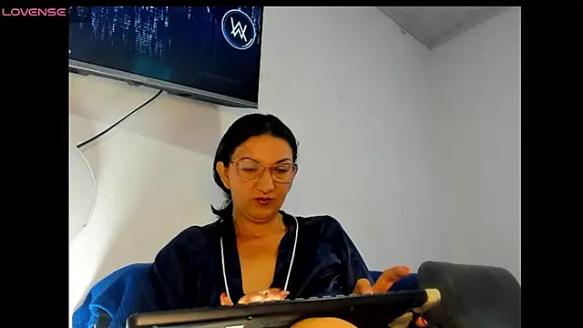 Angelblue  online show from April 22, 1:34 pm