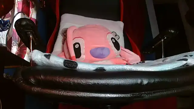 wendy rivera  online show from November 22, 12:26 pm