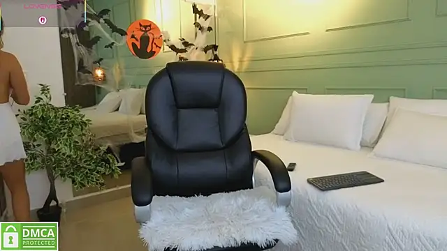 Snapshot of kataliina__ chatting on October 24, 11:28 am kataliina online show from October 24, 11:28 am