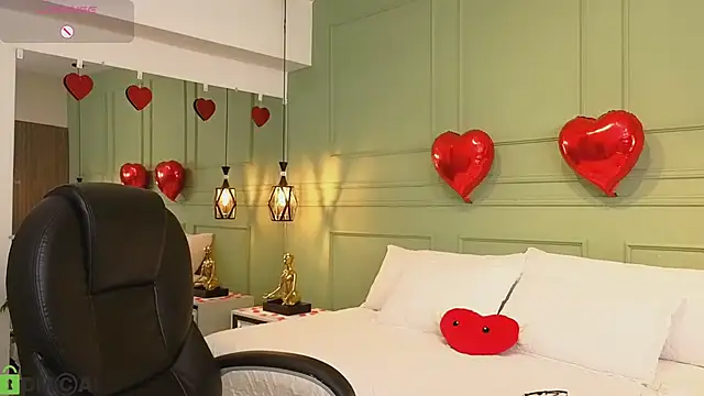 Snapshot of kataliina__ chatting on February 12, 11:38 am kataliina online show from February 12, 11:38 am