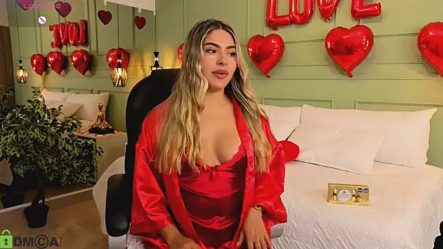 Snapshot of kataliina__ chatting on February 14, 11:18 am kataliina online show from February 14, 11:18 am