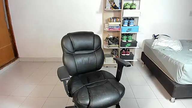 imtonny19 online show from September 14, 2:44 am