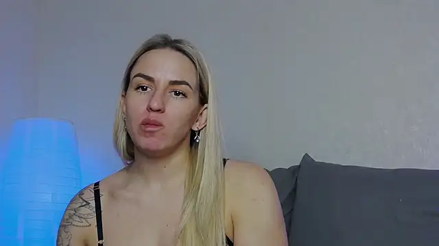 SofiJames online show from January 30, 10:19 am