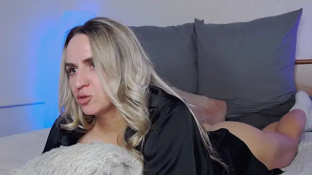 SofiJames online show from December 16, 6:51 am