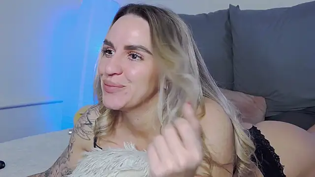 SofiJames online show from December 23, 6:44 am