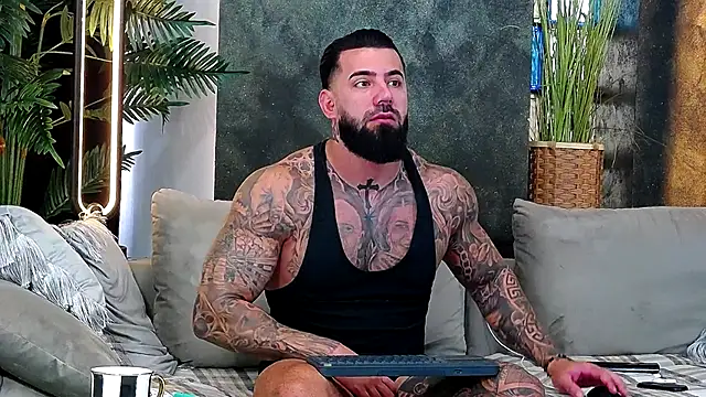 masterkingofmusclee online show from November 3, 8:15 am